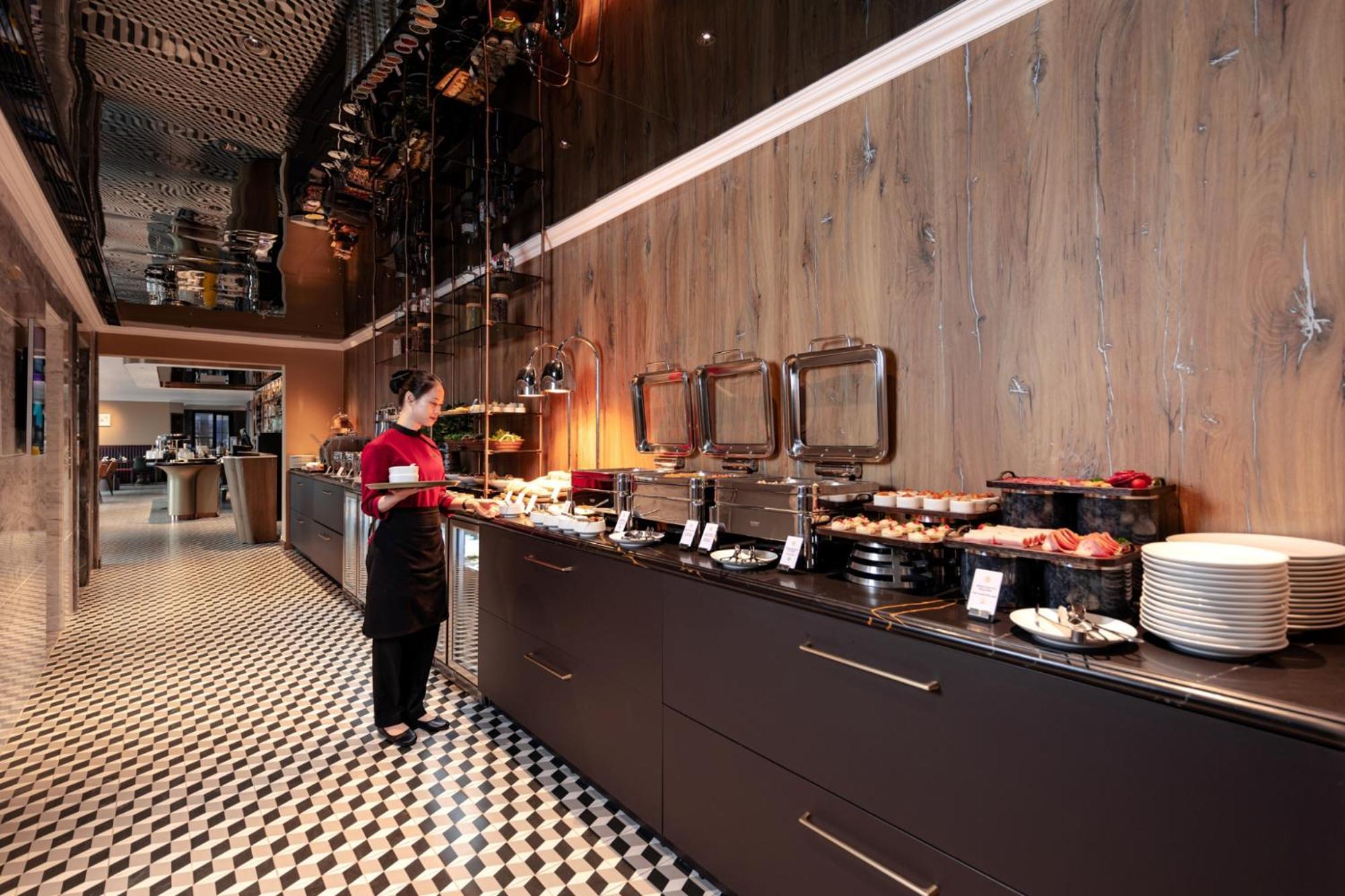 La Siesta Classic Hang Thung ハノイ市 エクステリア 写真 The buffet at the lounge