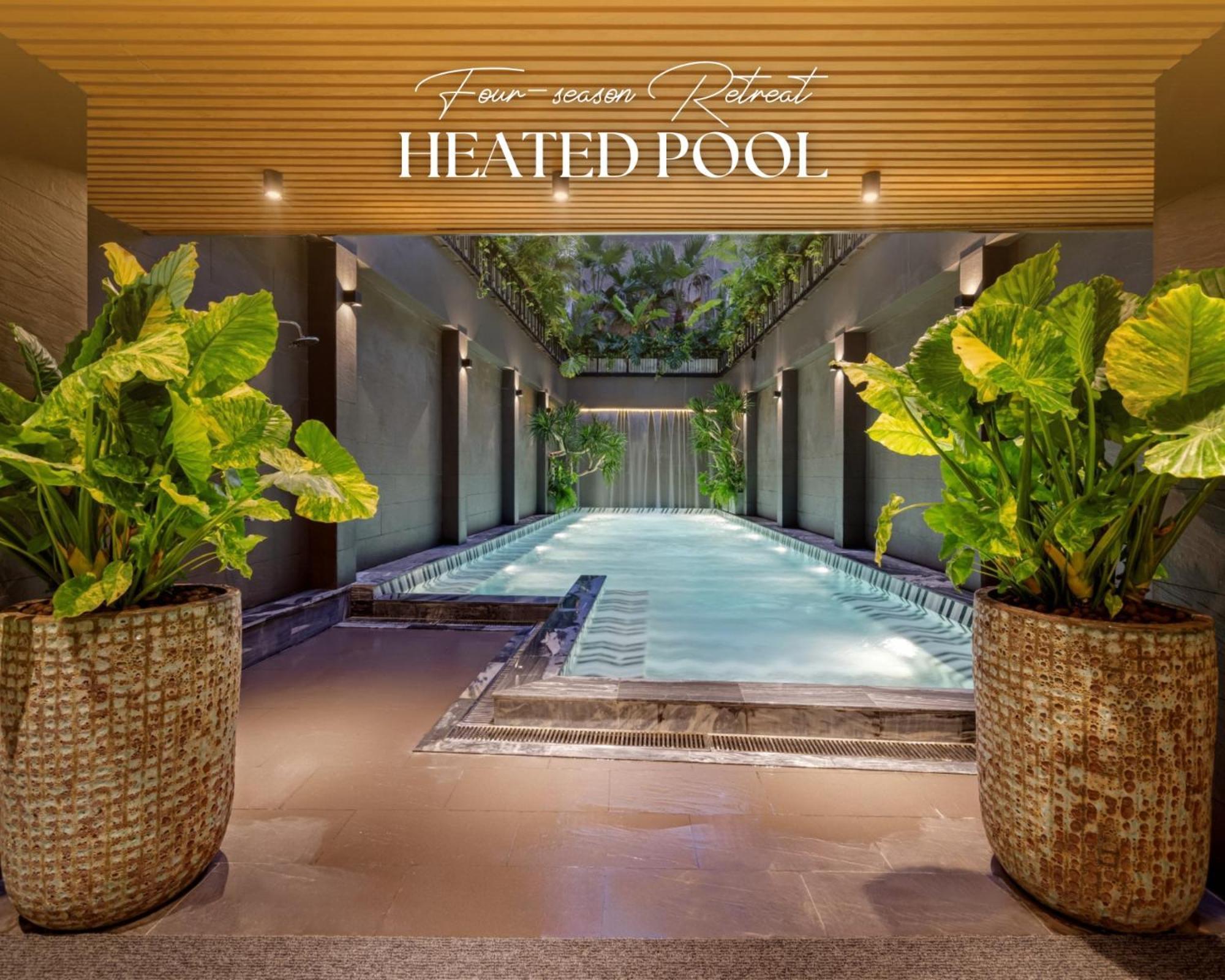 La Siesta Classic Hang Thung ハノイ市 エクステリア 写真 The heated pool at the hotel